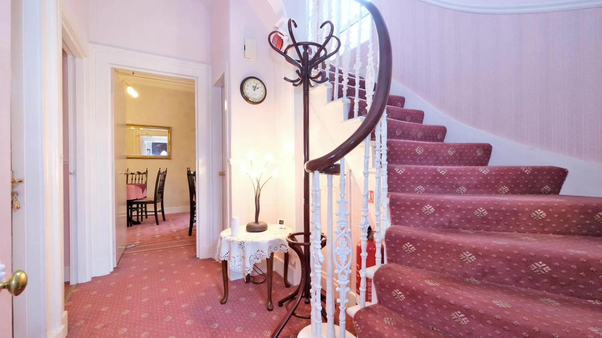 The Jays Guest House Aberdeen