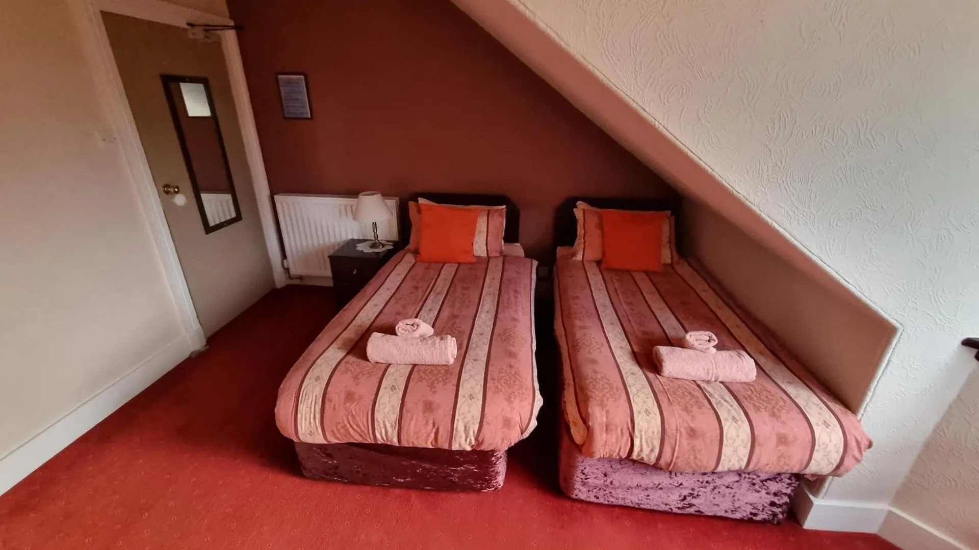 The Jays Guest House Aberdeen